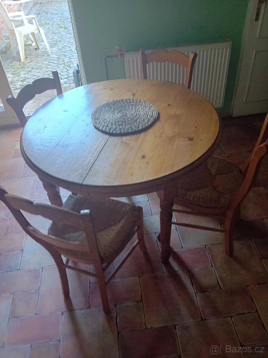 Rozkládací stůl plus 5 židlí - 3