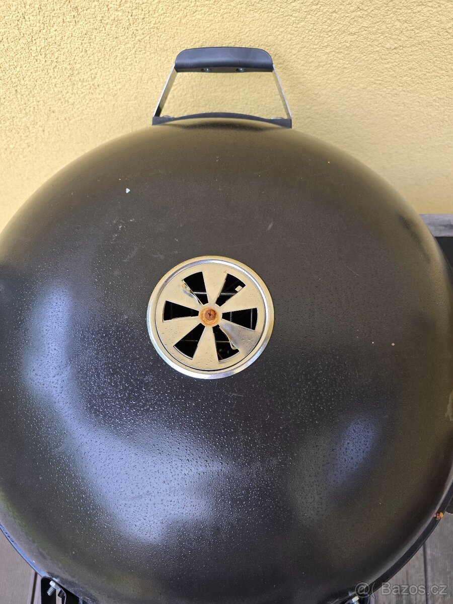 Gril na dřevěné uhlí Tarrington House - 3