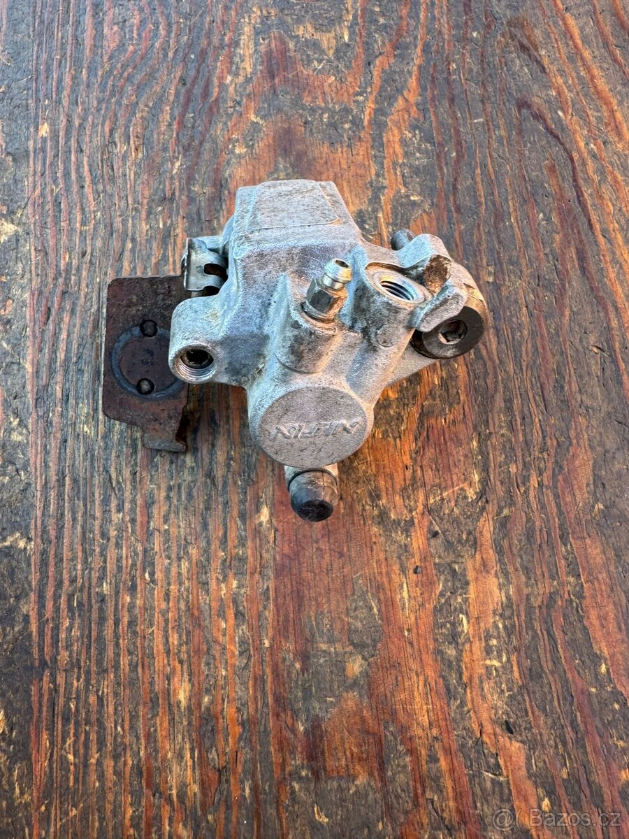 Nissin brzdový třmen s držákem zadní brzda Yamaha YZ WRF YZF - 3