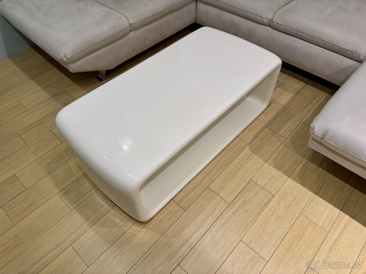 Konferenční stolek vysoký lesk - 3