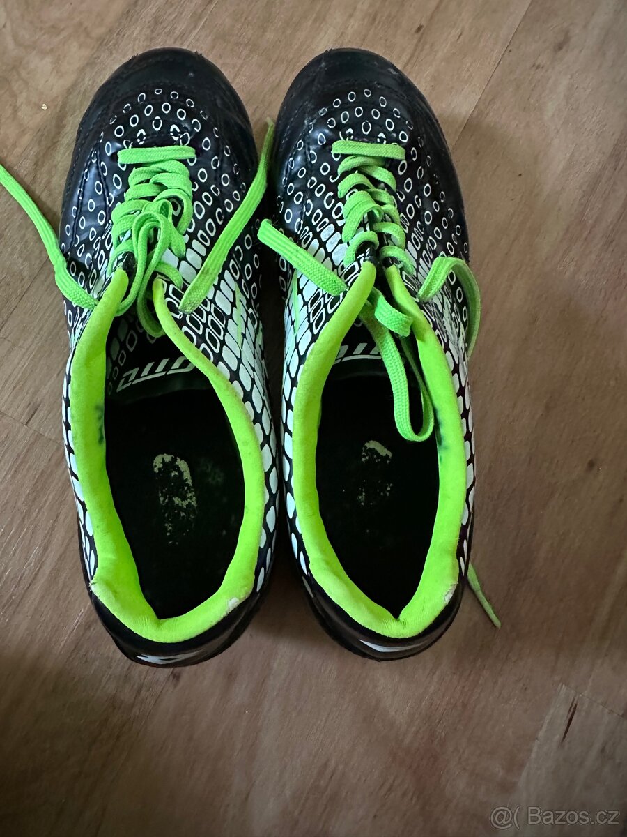 Kopačky LOTTO vel.38,5 - 3