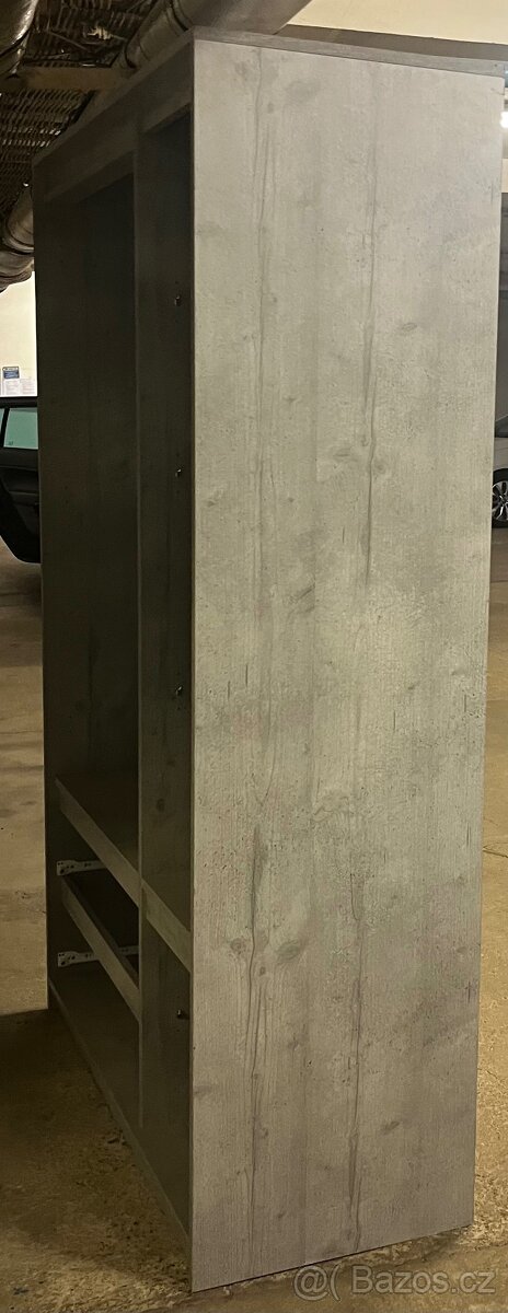 Šatní skříň BILLUND 119×193 bílá/beton - 3