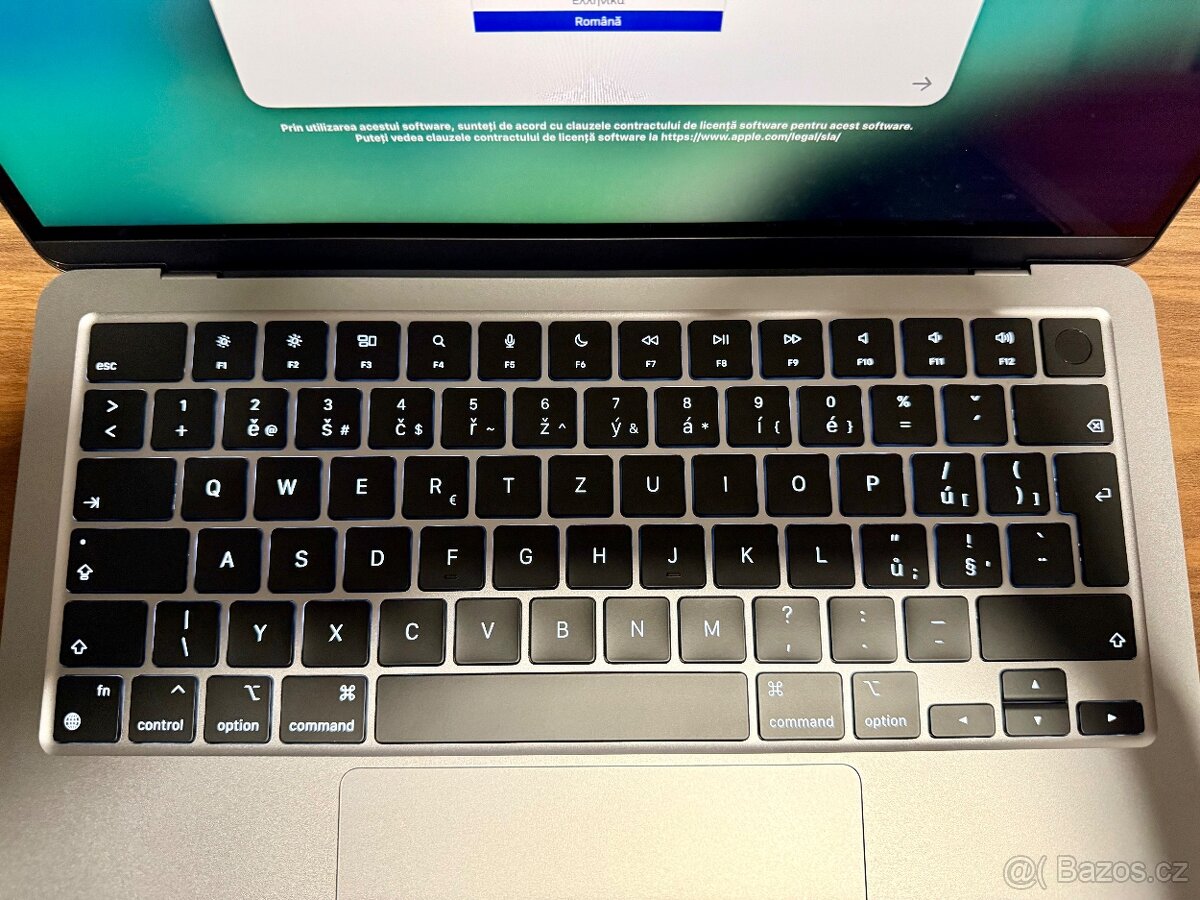 MacBook Air M3 16/256GB Space Gray - 3