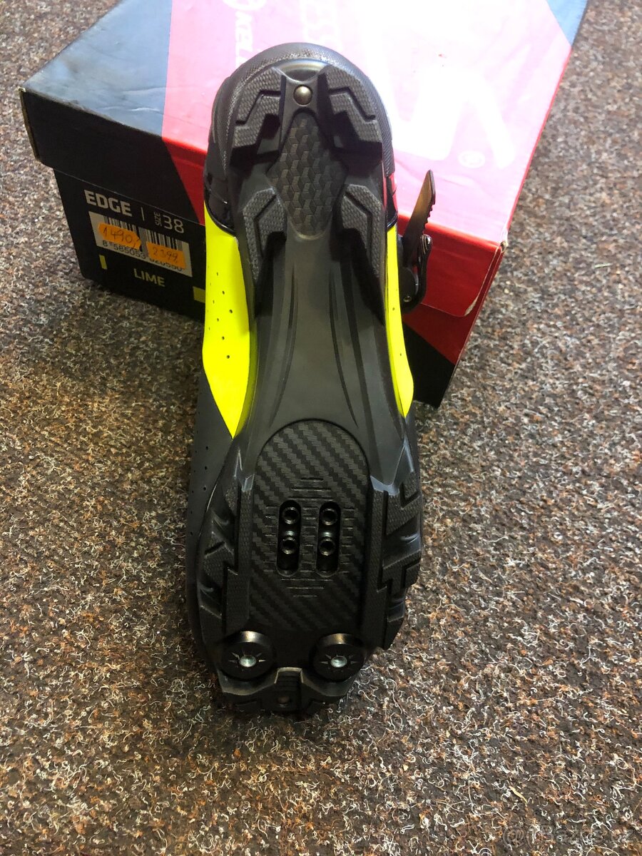 Tretry Kellys Edge MTB vel.38,v.39 - 3