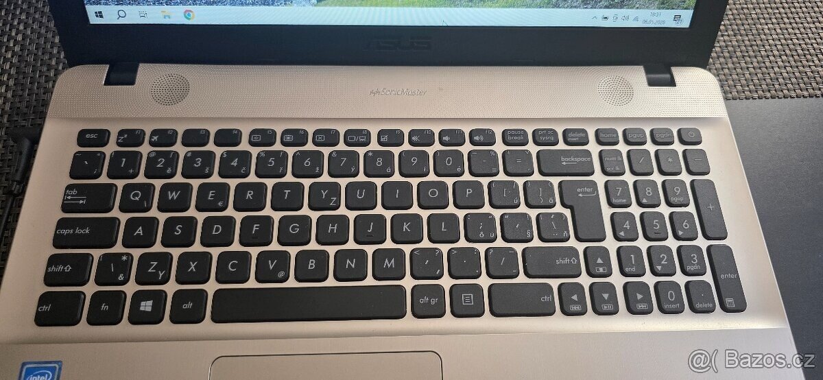 Asus VivoBook X541N - 3