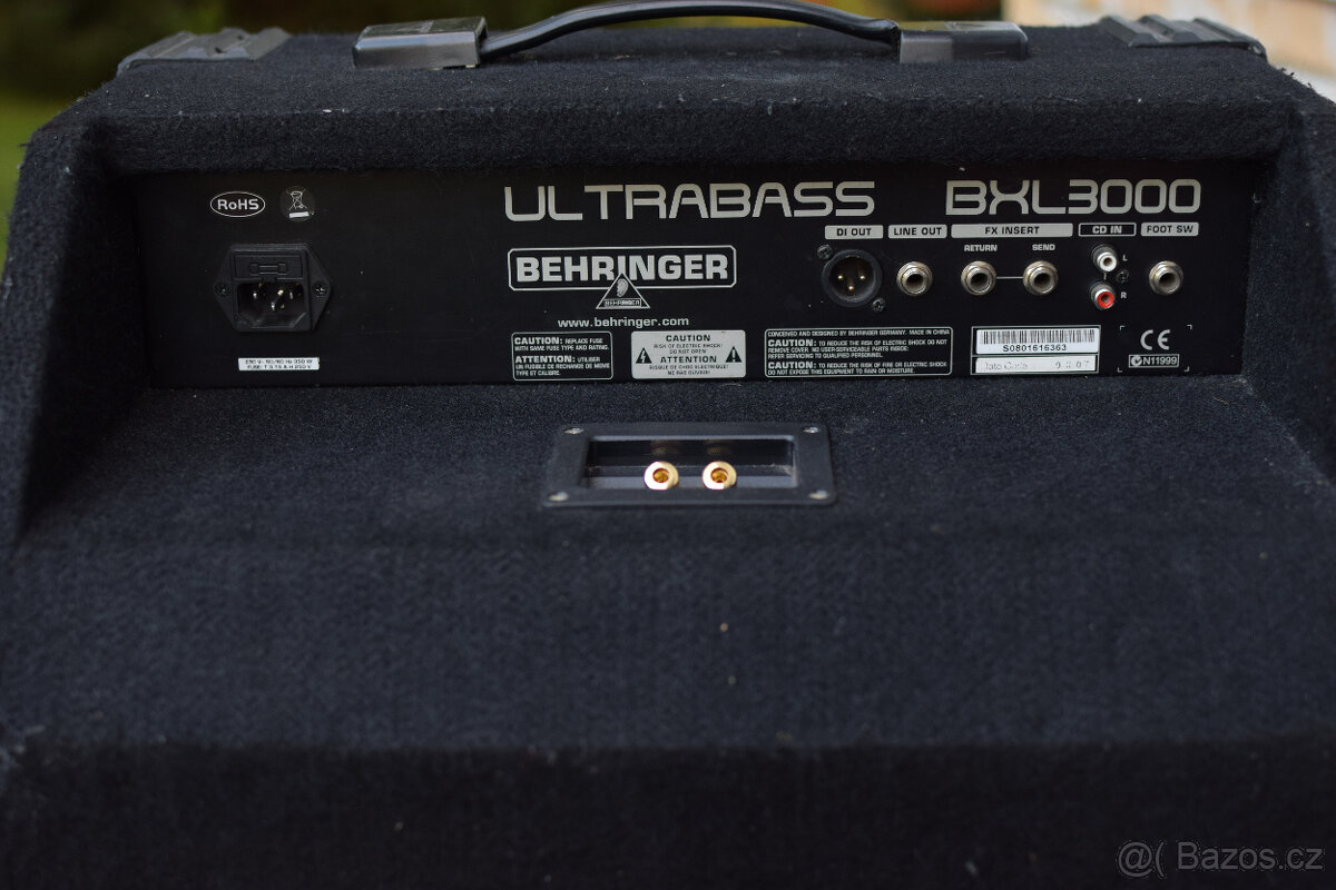 Basové kombo BEHRINGER BXL 3000 - 15" - 3