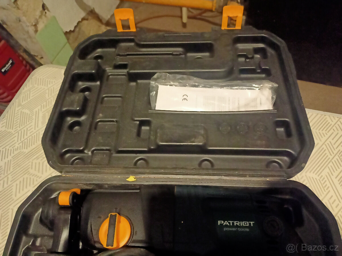 Vrtací kladivo Patriot VK0800 - 3