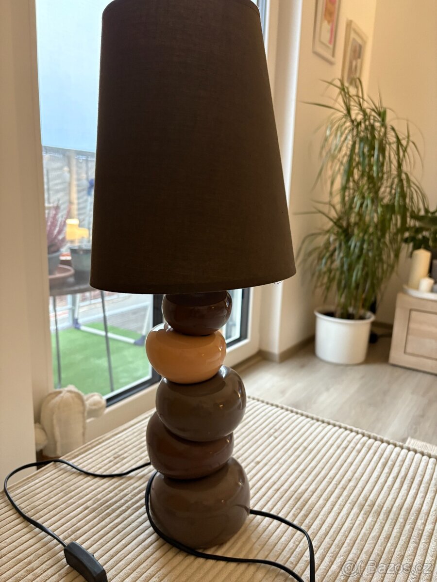 Keramická okrasná stolní lampička - 3