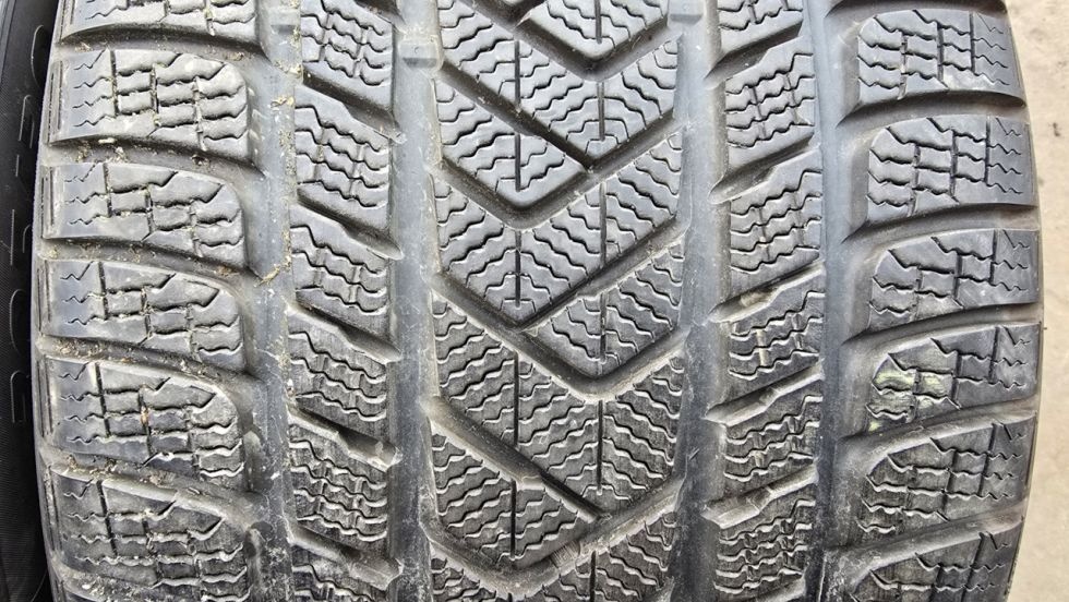 Zimní pneu 305/30/20 Pirelli - 3