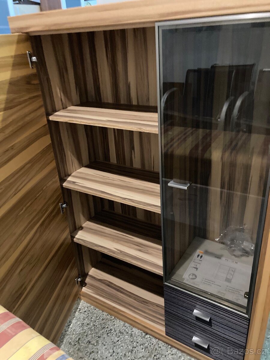 Komoda částečně prosklená/vitrína.Nová - 3
