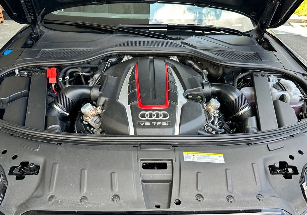 Audi S8 S8+ - 3