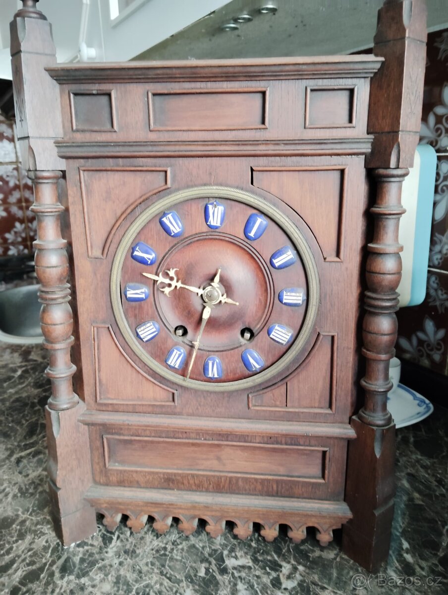 Konzolové dřevěné hodiny.funkční. - 3