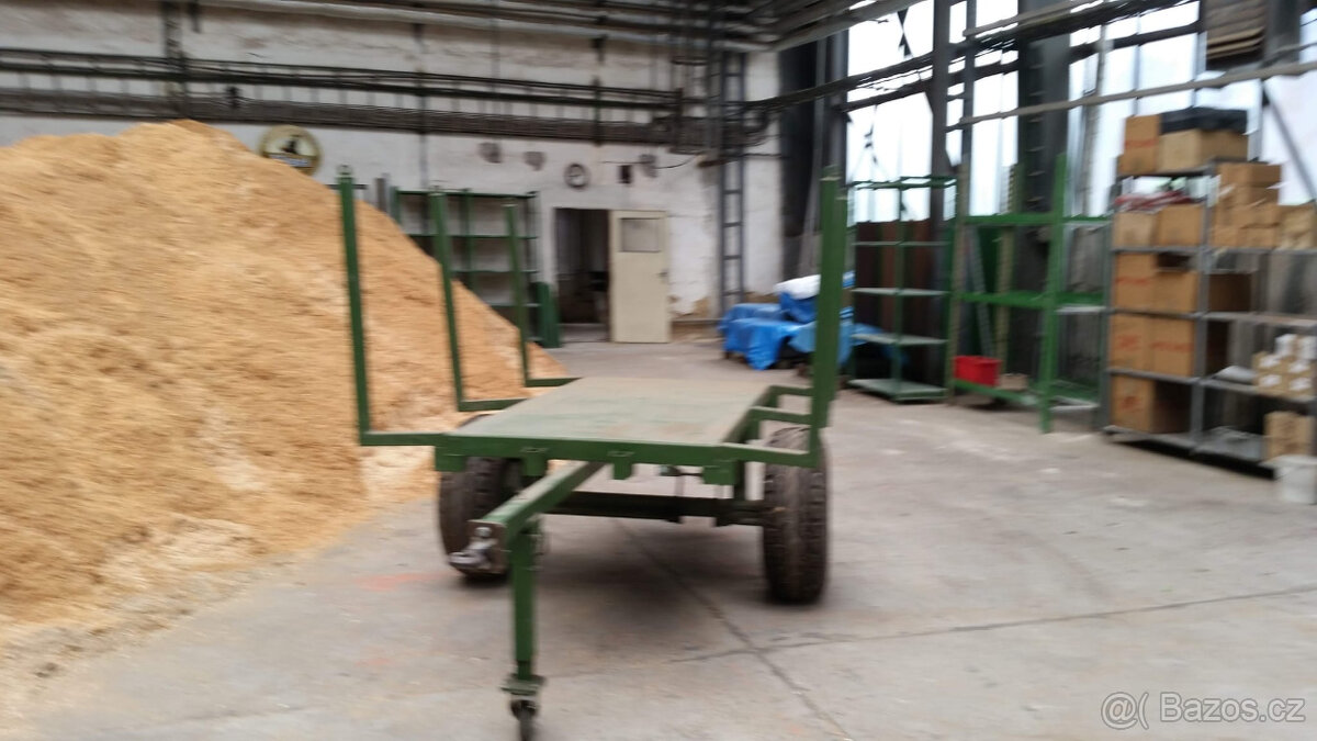 Přívěs jednoosí za traktor - 3