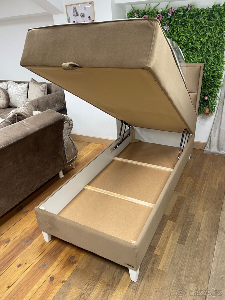Krásná čalouněná postel NOVÁ - 3