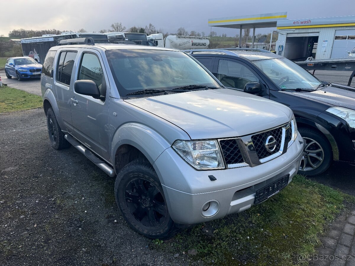 Prodám Nissan Pathfinder 2,5 nafta automat rv 2006 - 3
