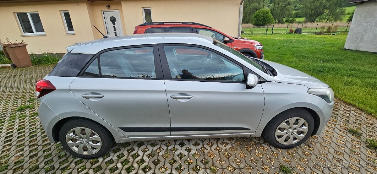 Hyundai i20 1.1 Crdi - 55 KW - 3