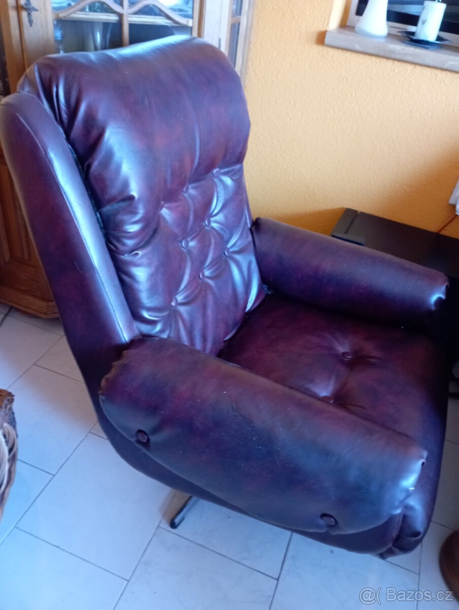 Prodám otočné a houpací křeslo - kůže - 3