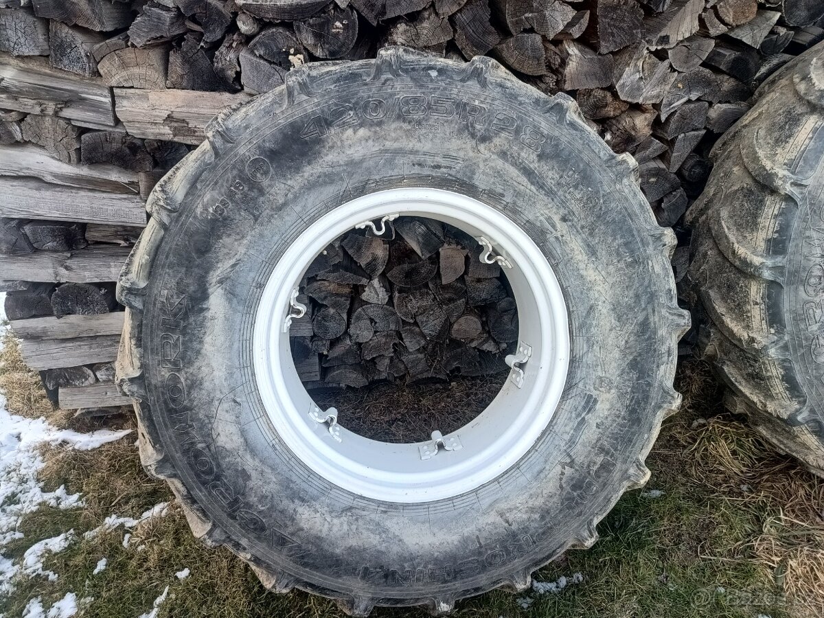 Pneu 16,9 -28 Zetor - 3