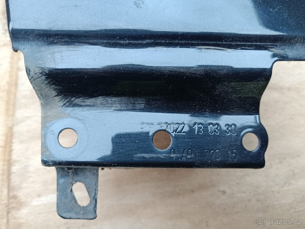 BMW iX xDrive50, levý přední blatník - 3