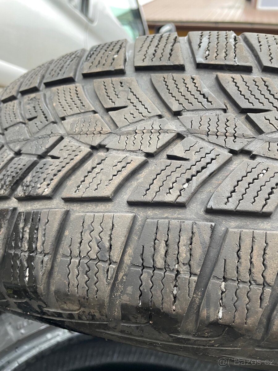 225/65R17 Goodyear 2x - 3