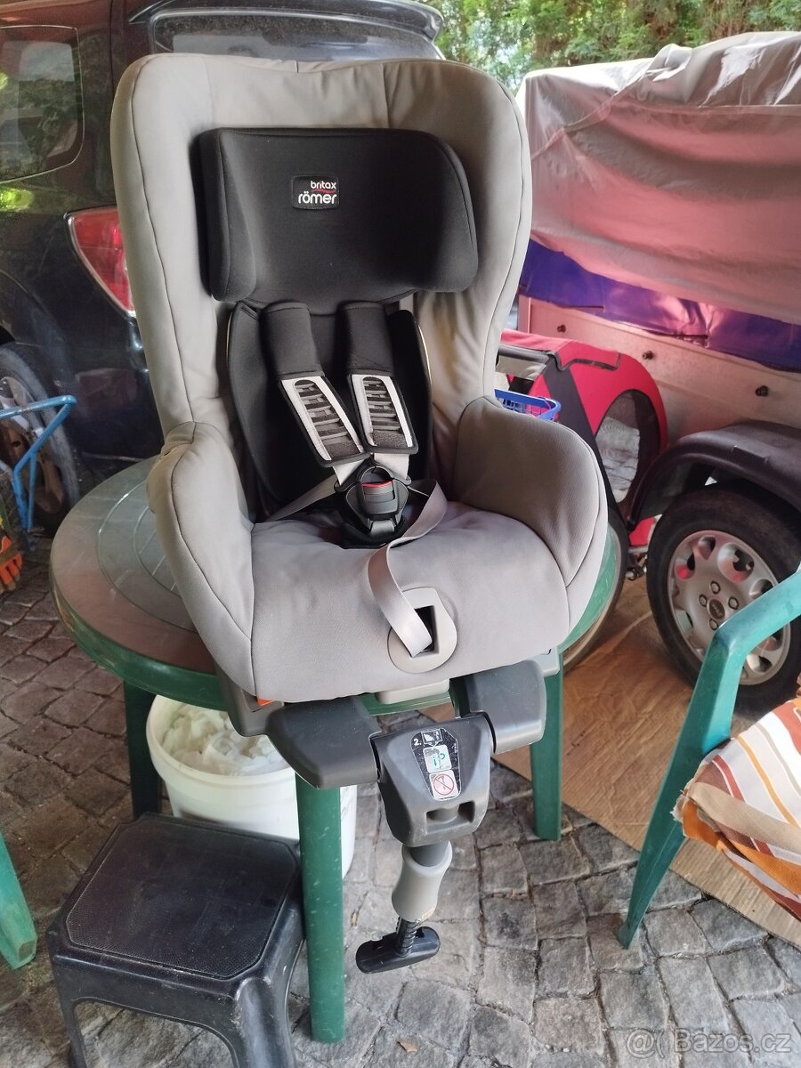 Autosedačka Britax Römer Safefix 9-18kg Isofix - 3