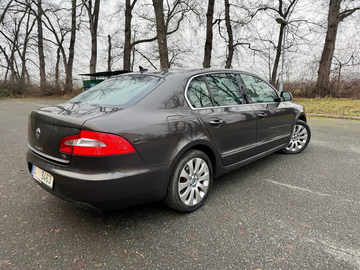 Škoda Superb 2.0TDI 103KW DSG ELEGANCE - 3