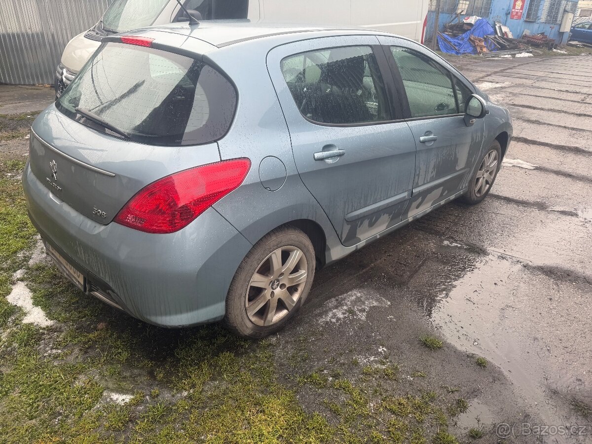Peugeot 308 1.4i nepojízdné - 3