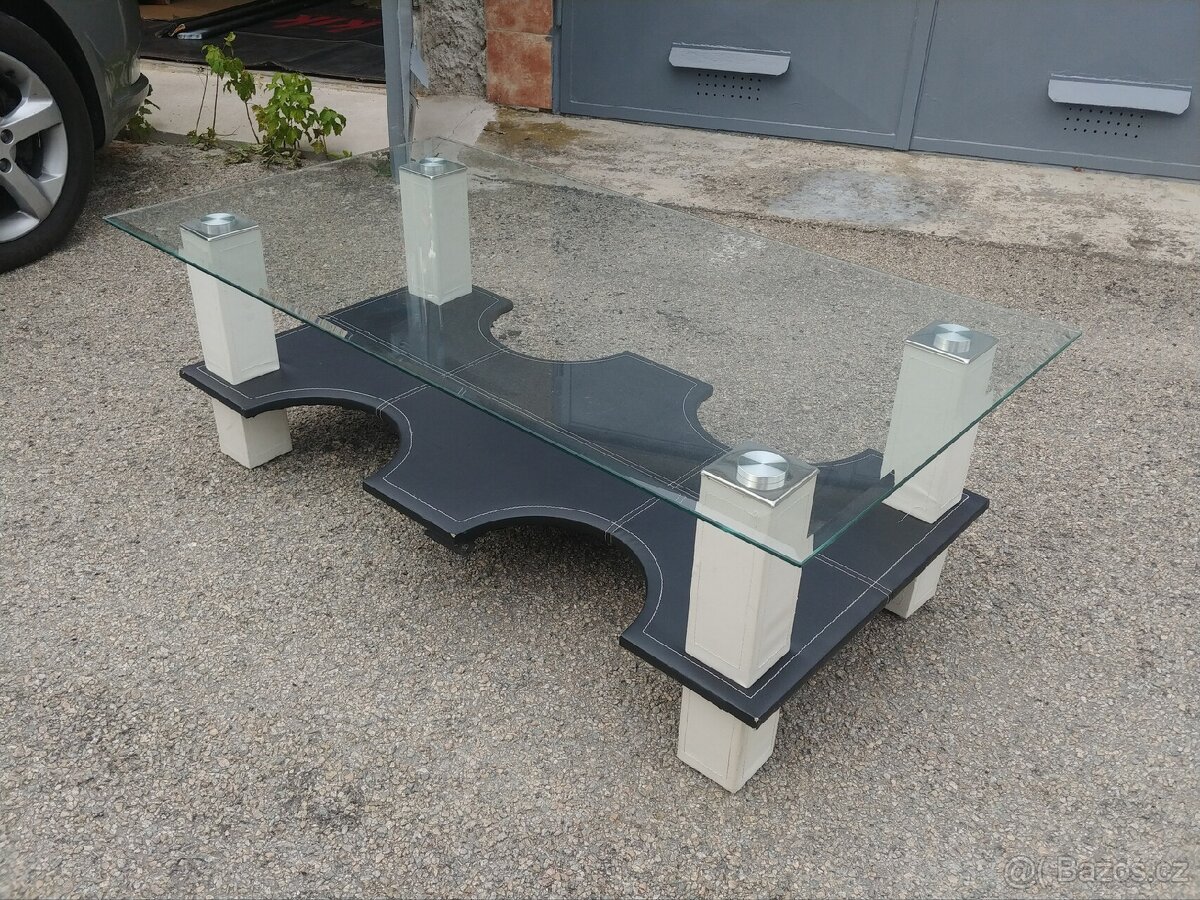 Skleněný stolek konferenční - 3