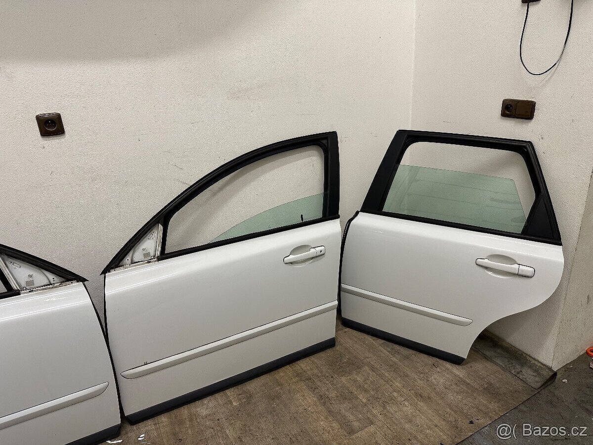 Volvo V50 boční dveře - 3