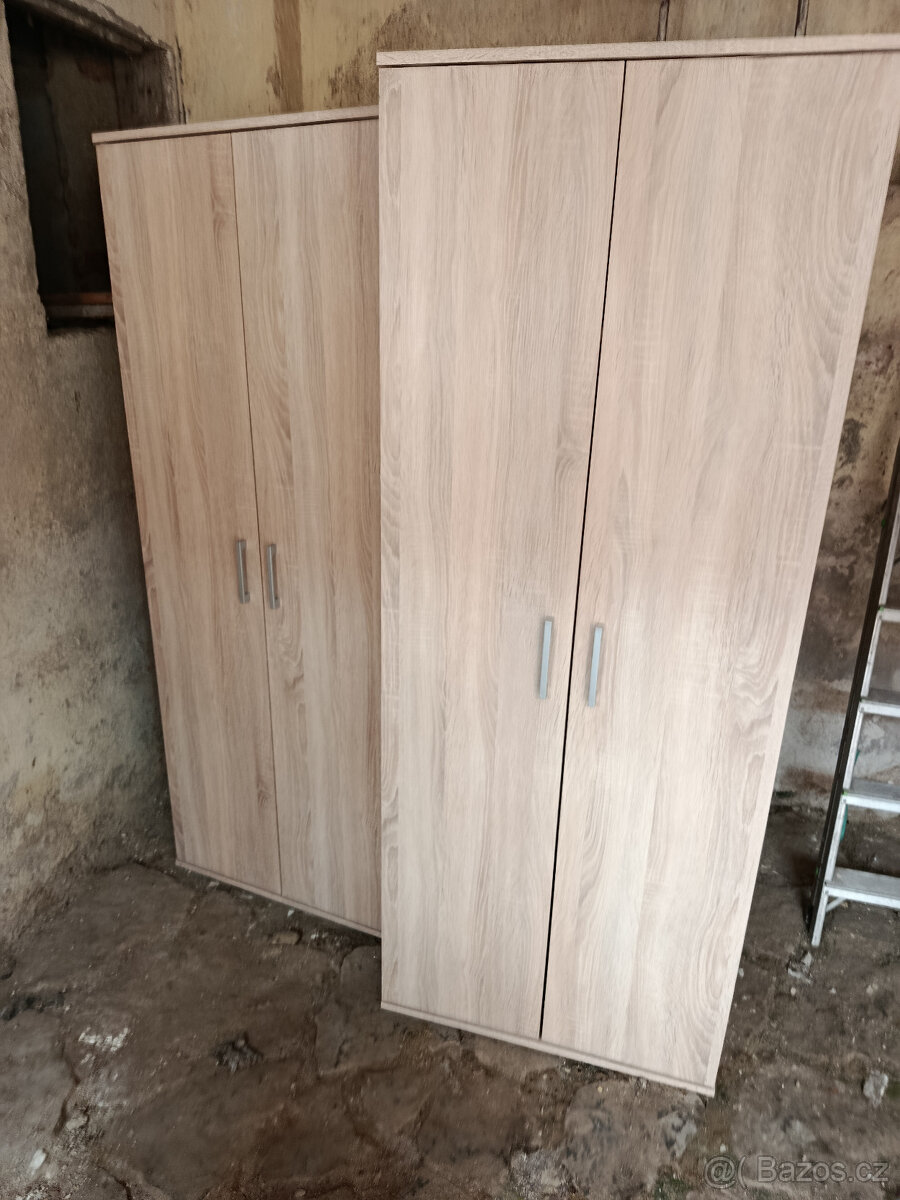 Prodám šatní skříně - 3