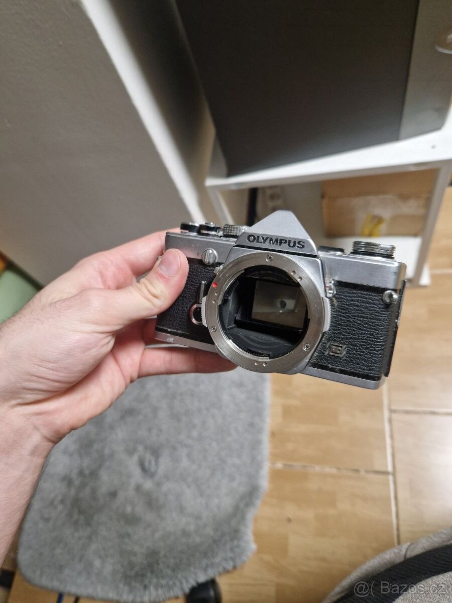 Olympus OM1 (fungující ale spíše na díly) - 3