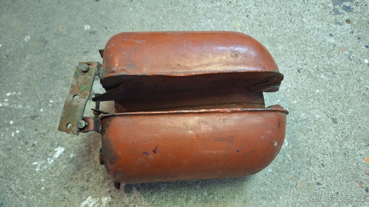 Prodám originální nádrž na Jawa 550/555 - 3