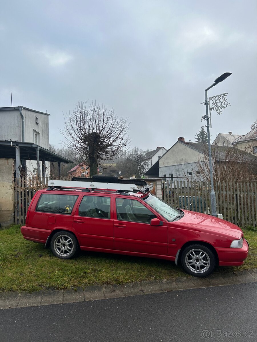 Volvo v70 2.4T AWD - 3