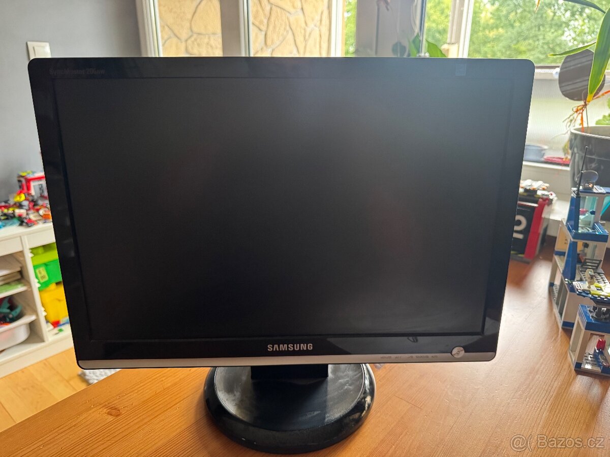 LCD Monitor Samsung 20” - 3