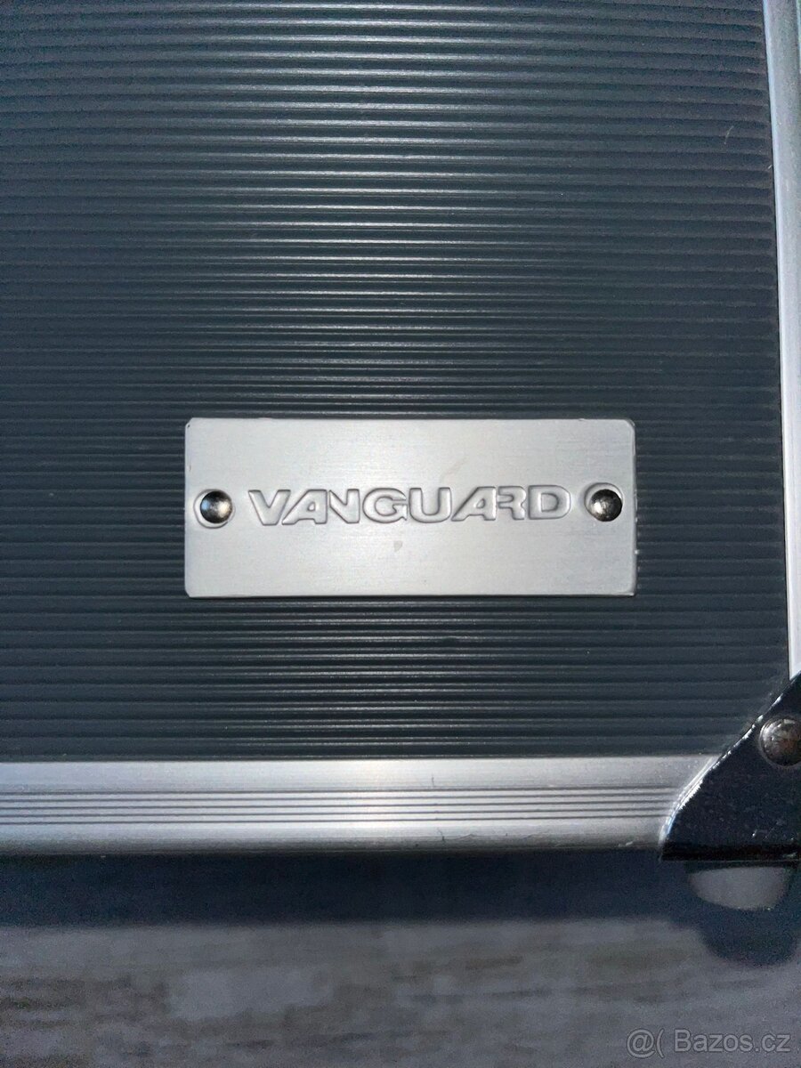 Uzamykatelný kufr - 3