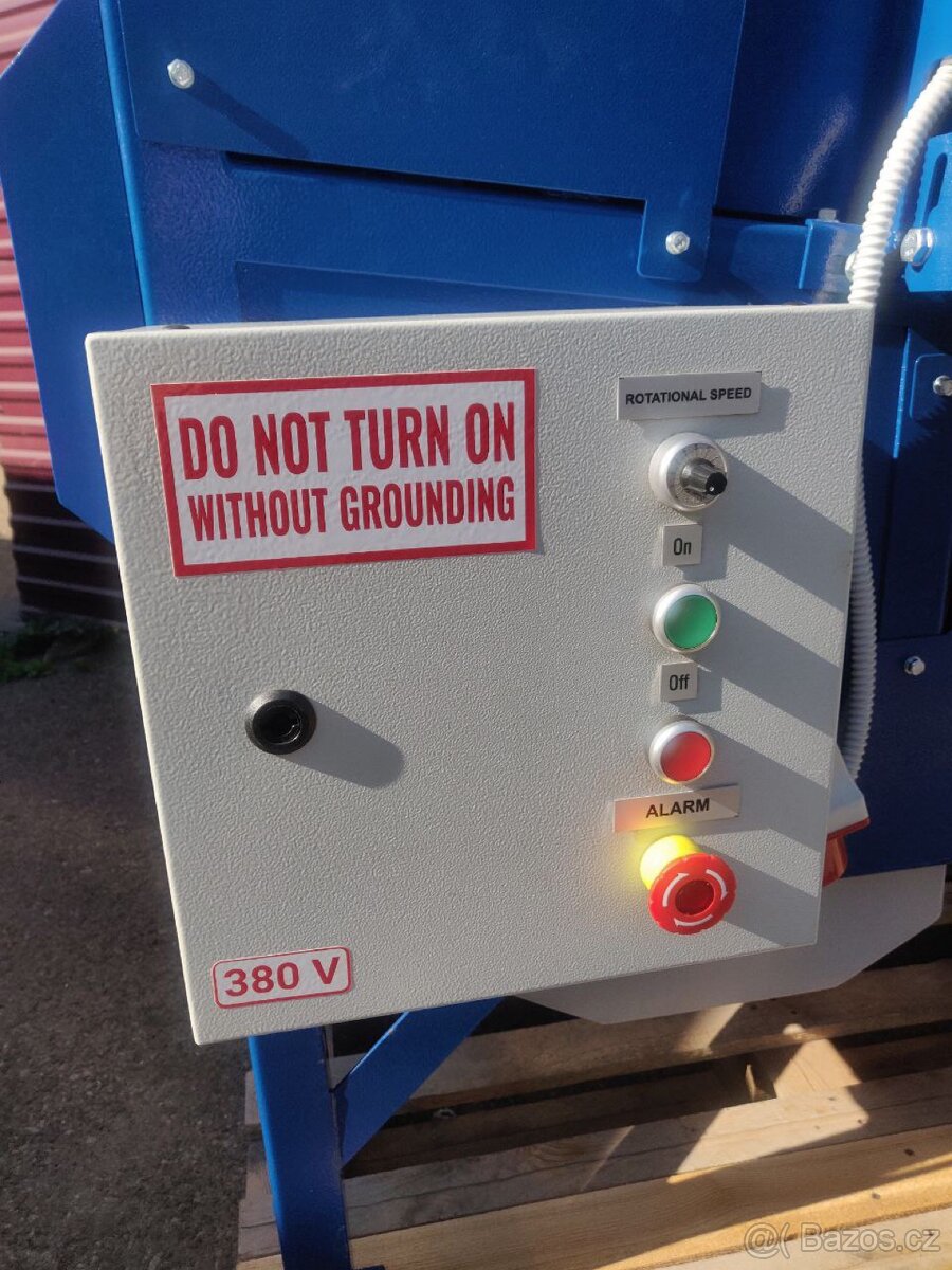 Sítový čistič obilia UKS 0.6 - 3