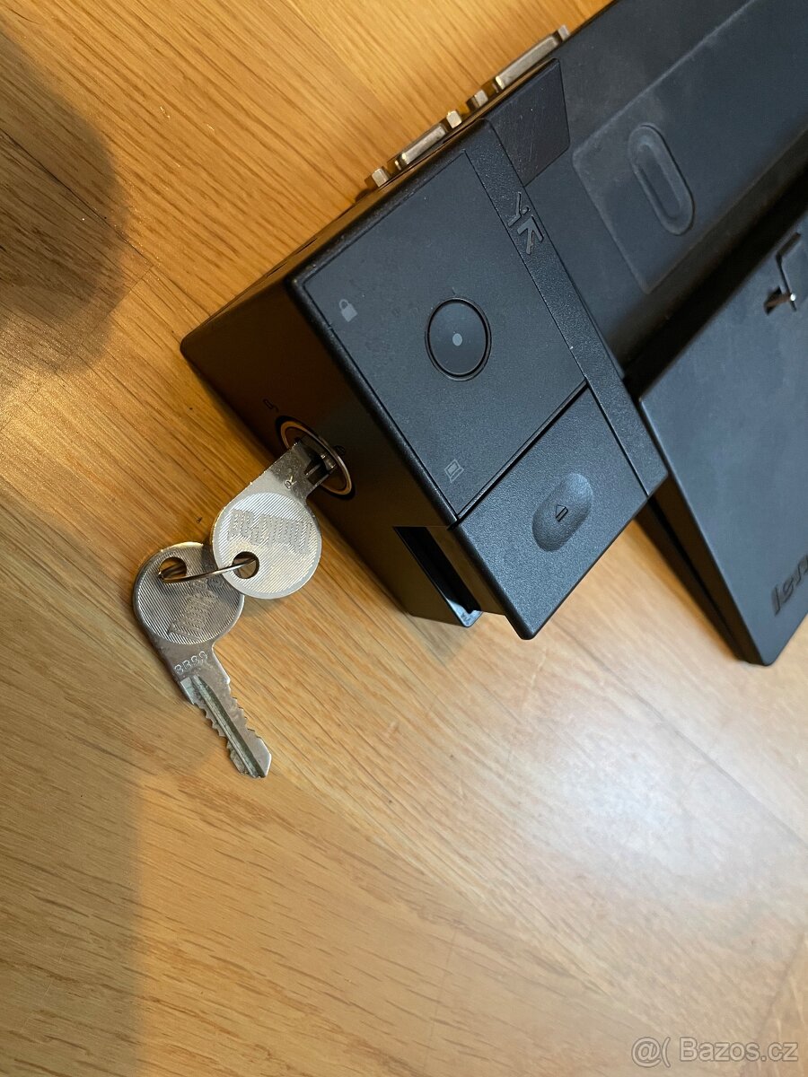 Dokovací stanice Lenovo 40A2 - 3