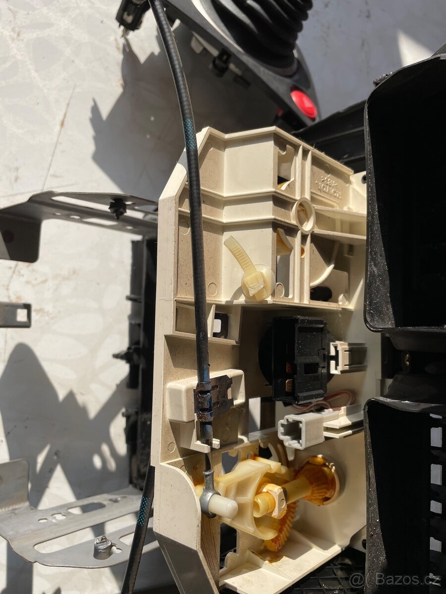 Prodám funkční středový panel 1000,- - 3