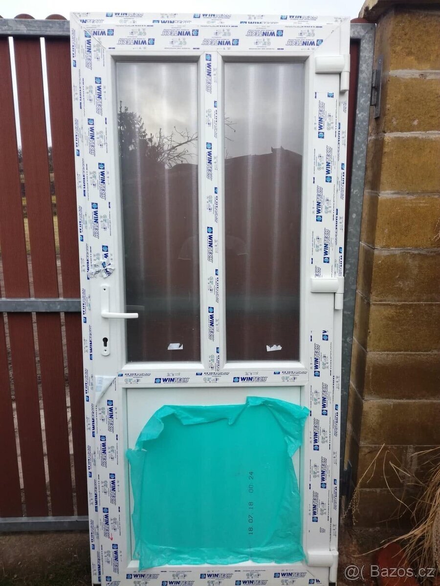 Prodám vchodové plastové dveře - 3