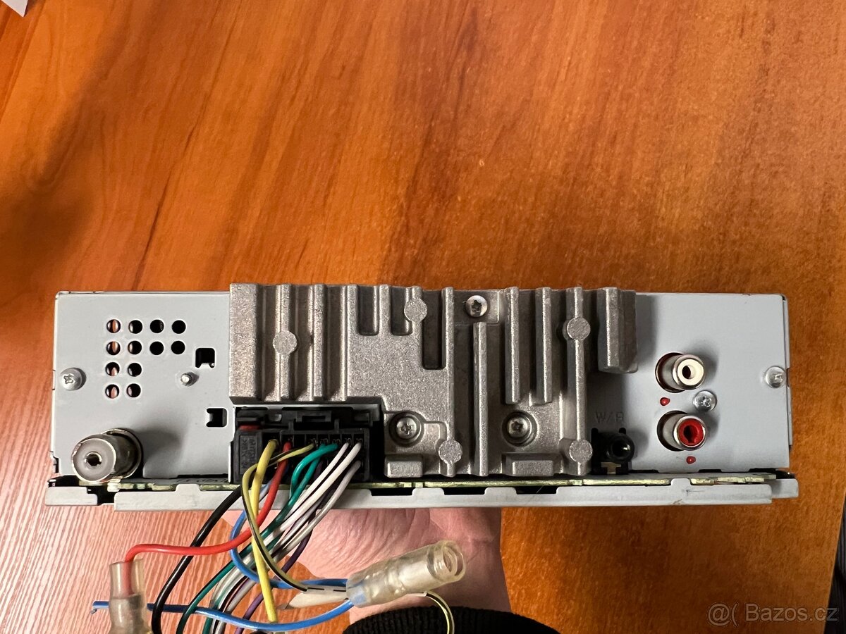 Autorádio Pioneer CD MP3 AUX USB 3.5 Jack - 3