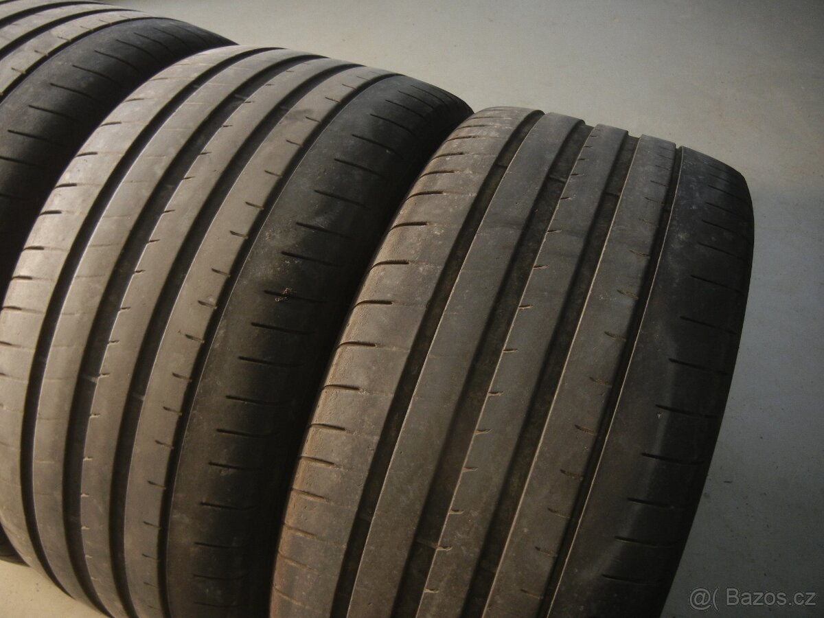 Letní pneu Goodyear 295/40R19 - 3