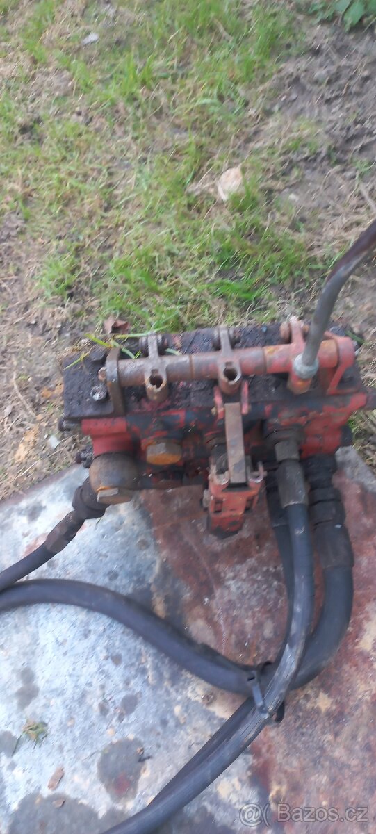 Prodám Hydraulický rozvaděč - 3