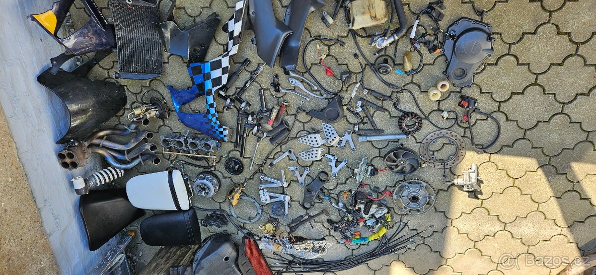 Honda CBR 929RR rok 2001 díly - 3