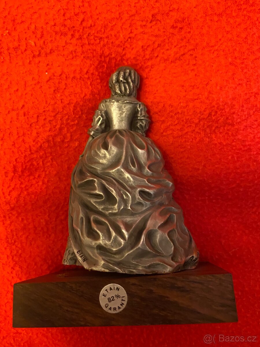 sběratelskou sošku Mademoiselle de LA VALLIERE - 3