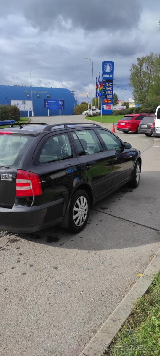 Škoda Octavia 2 2.0tdi 103kw - 3