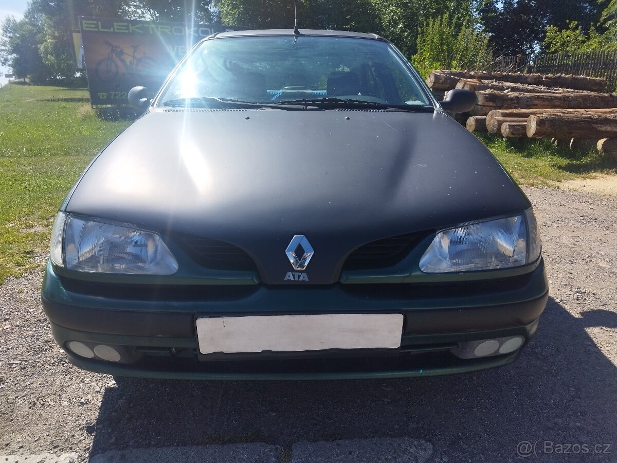 Renault Megane 1.6i RTE - 3