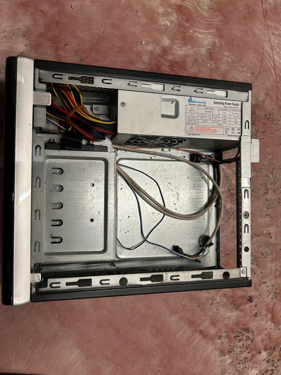 prodám skříň mini ITX - 3