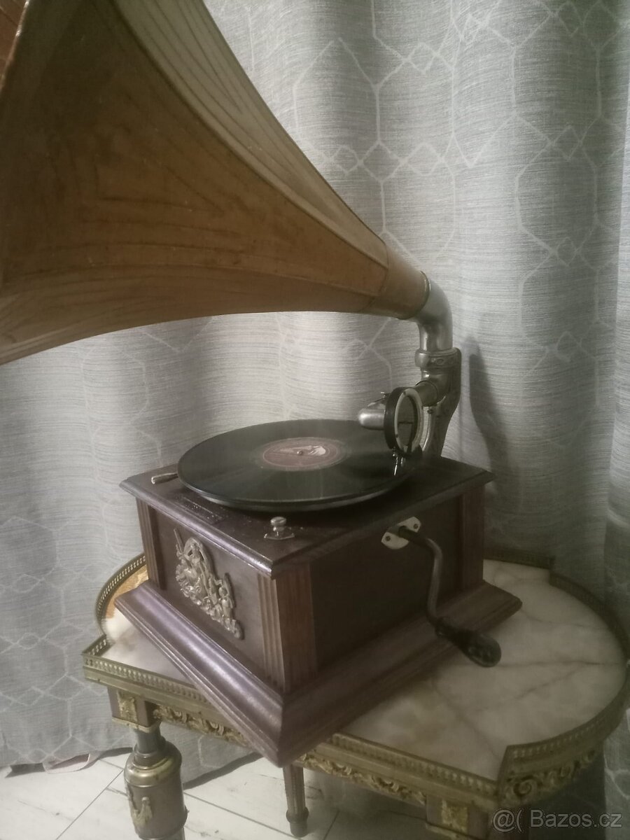 Gramofon s troubou - 3