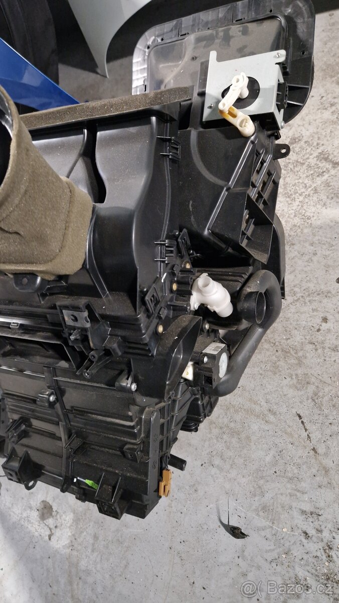 Topení klimatizace komplet box Koleos 08- - 3