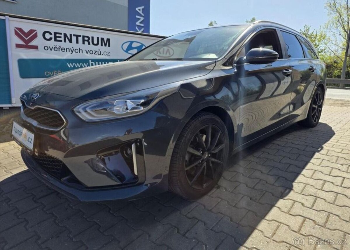 Kia Cee´d 1.6-GT-LINE-AUTOMAT-TAŽNÉ - 3